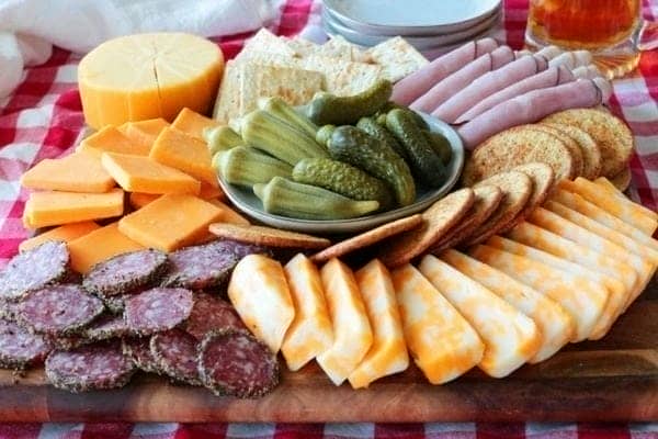 How to Assemble a Picture-Perfect Meat and Cheese Platter