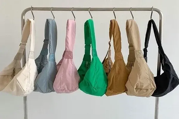 Top 5 lightweight handbags